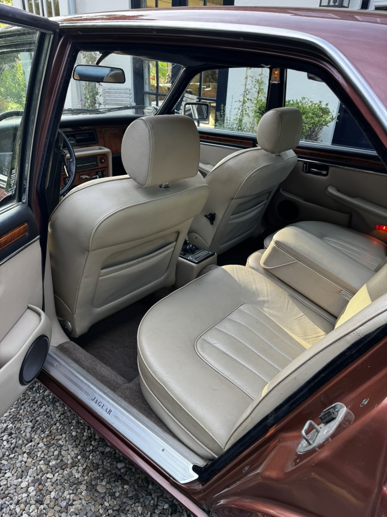Achterbank in licht beige leder